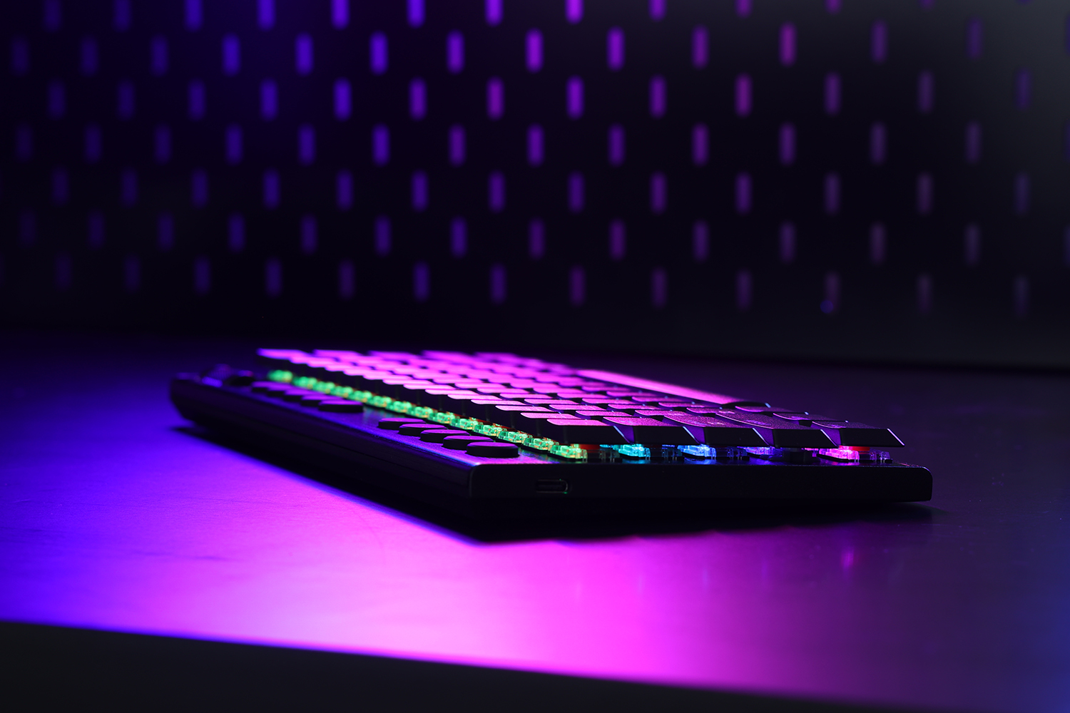 redragon-k632-pro-noctis-60-wireless-rgb-mechanical-keyboard