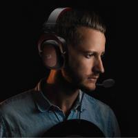 Redragon H510 Wired Gaming Headset - 7.1 Surround Sound - Memory Foam Ear Pads