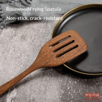 4667eca24c4416e6-f-w_200