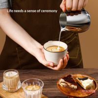 33a73a84b53b9948-f-w_200