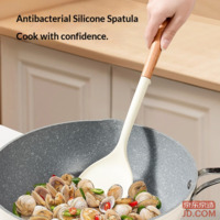 2bbecdb38100f260-f-w_200