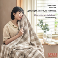 7b20e56011efeebf-f-w_200