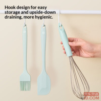 bd3d765445a81040-f-w_200