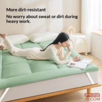 330c25b381a1fa7c-f-w_200