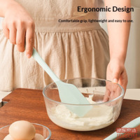 f7e38a8fd7f78237-f-w_200